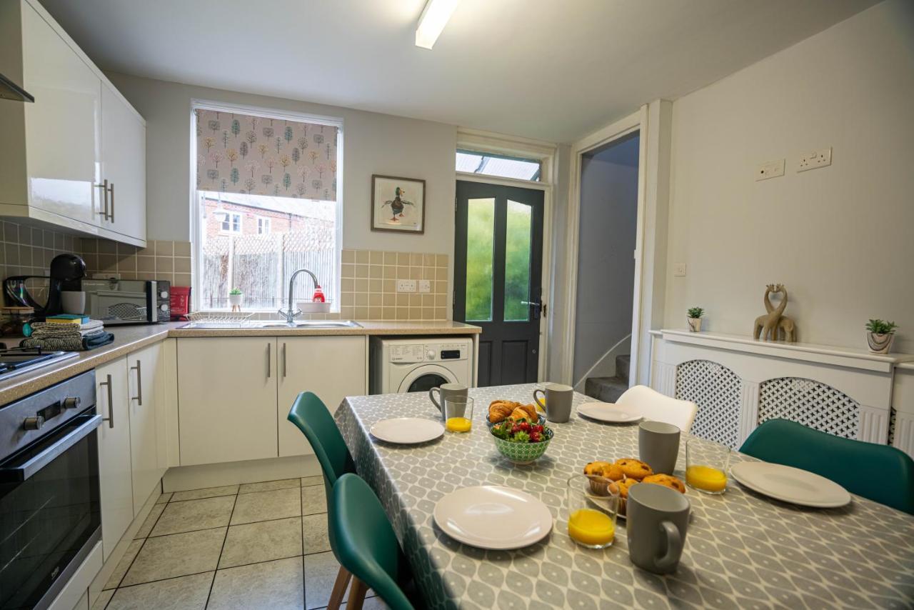 The Becket - Three Bedroom City Centre House With Parking Canterbury Esterno foto