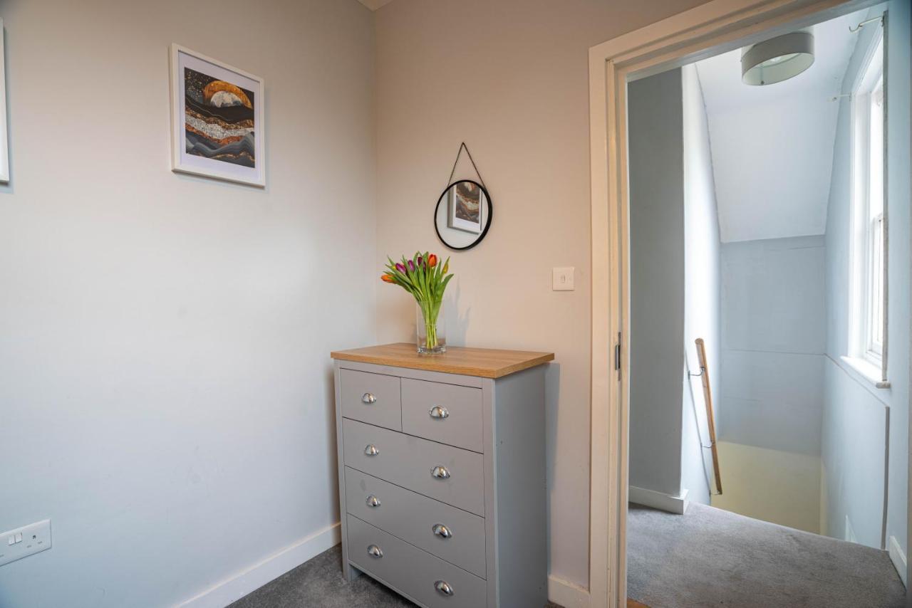 The Becket - Three Bedroom City Centre House With Parking Canterbury Esterno foto