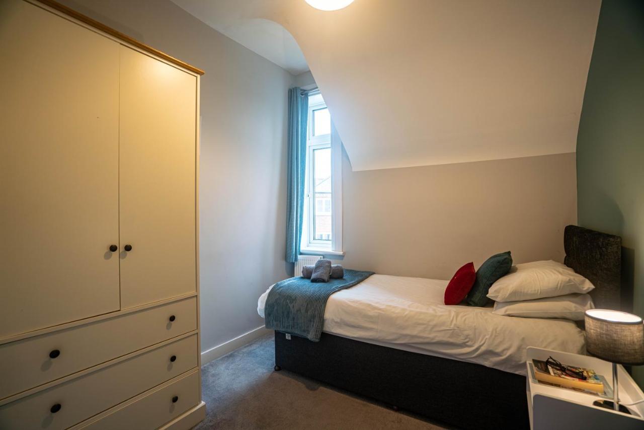 The Becket - Three Bedroom City Centre House With Parking Canterbury Esterno foto