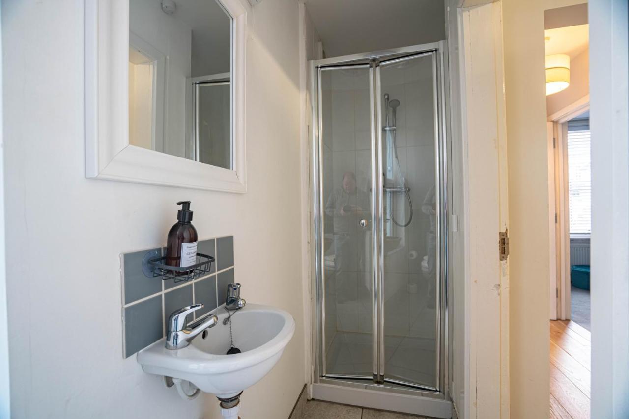 The Becket - Three Bedroom City Centre House With Parking Canterbury Esterno foto