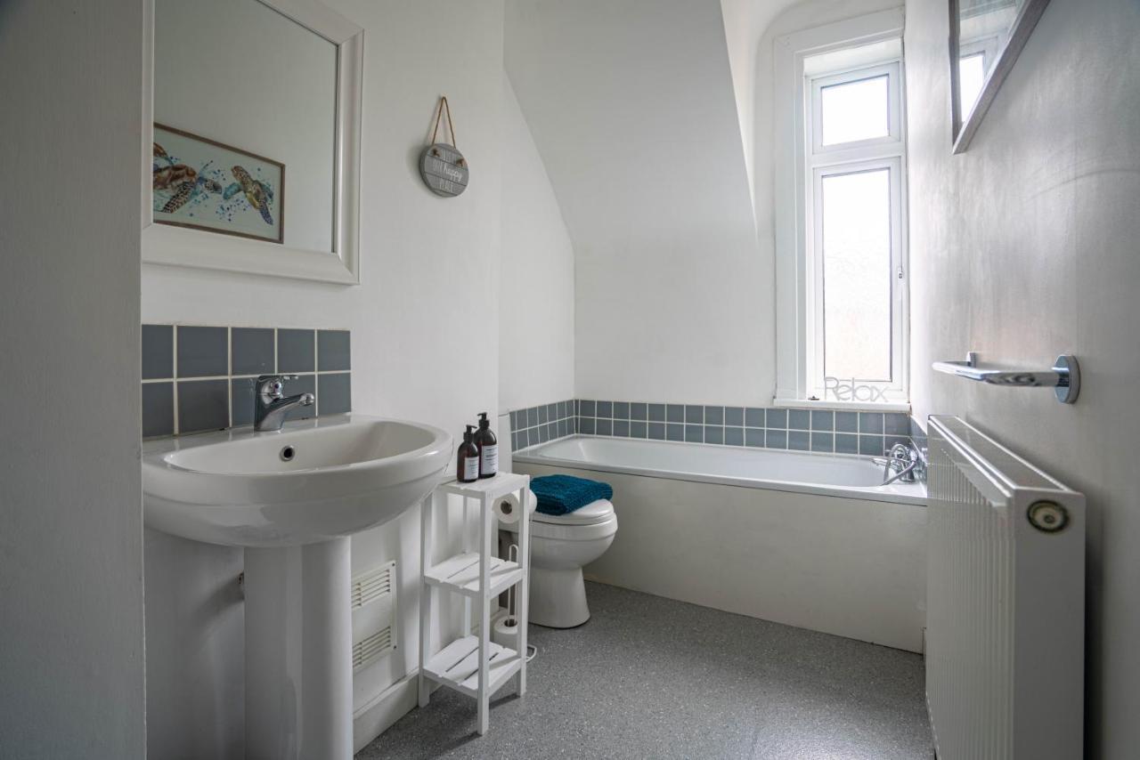 The Becket - Three Bedroom City Centre House With Parking Canterbury Esterno foto